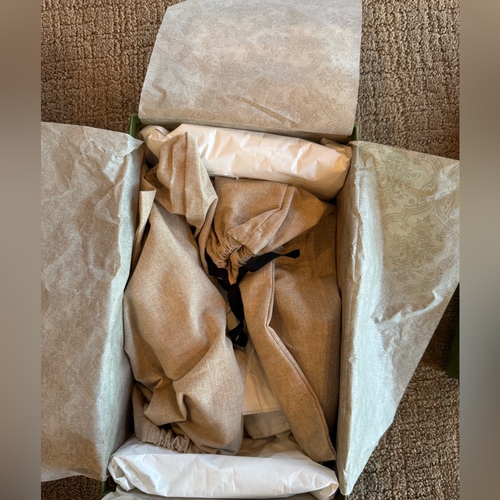 NEW GUCCI Priscilla 85 Black Leather Slingback Pump w Matte Gold Heel size 36 - Picture 8 of 11